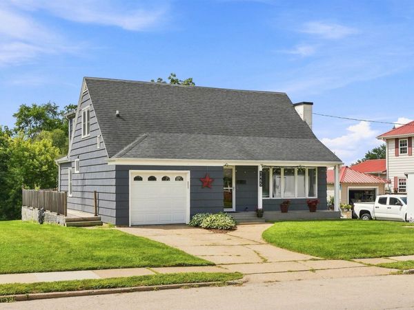 1465 S Grandview Avenue, Dubuque, IA 52003
