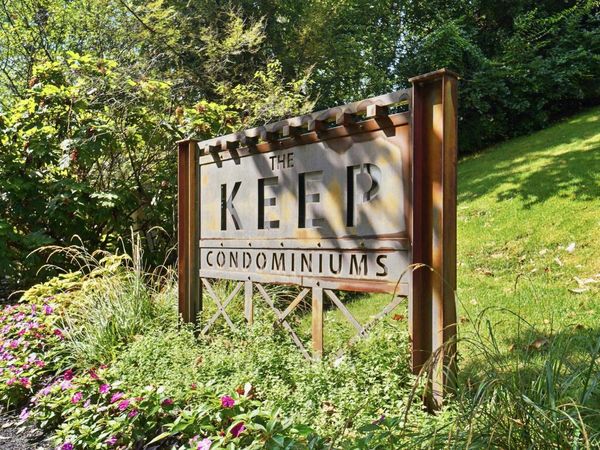2403 Keep Place , Columbus, OH 43204
