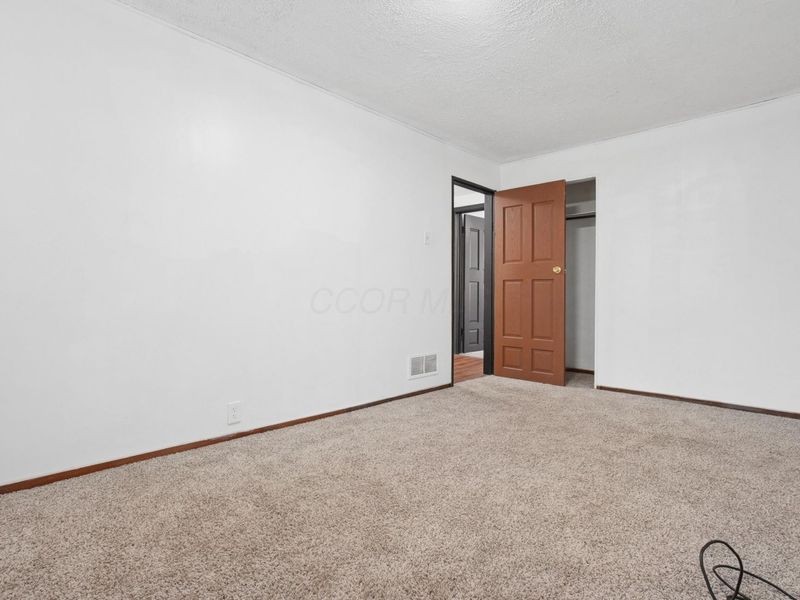 626 Pierce Avenue , Columbus, OH 43213 Photo 16