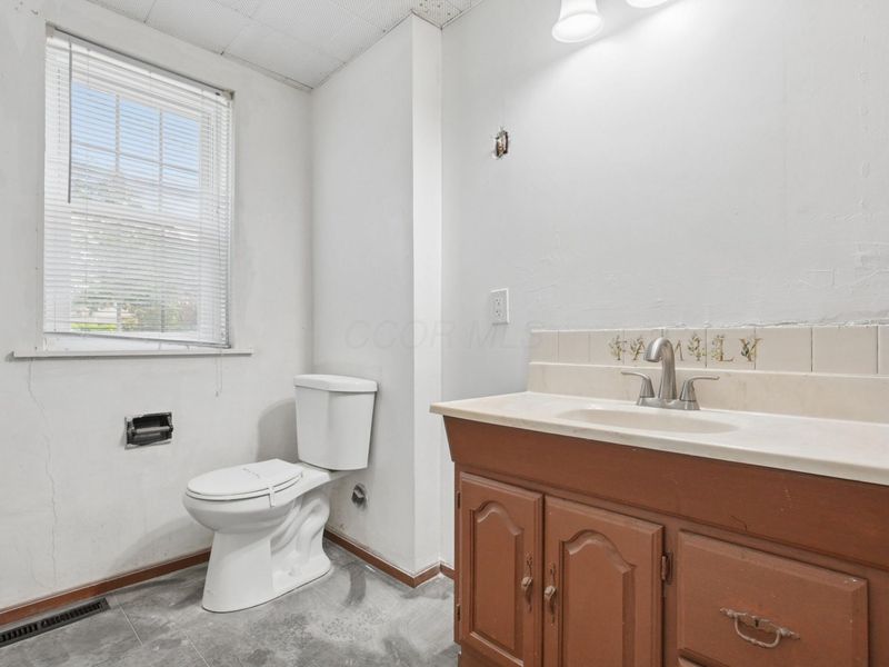626 Pierce Avenue , Columbus, OH 43213 Photo 17