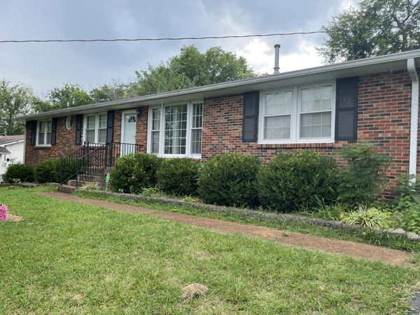 2817 Galesburg Dr, Nashville, TN 37217