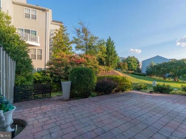 6325 D EAGLE RIDGE LANE, Unit 32, ALEXANDRIA, VA 22312