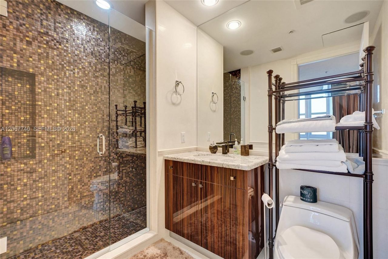 18201 Collins Ave , Unit 3309, Sunny Isles Beach, FL 33160 Photo