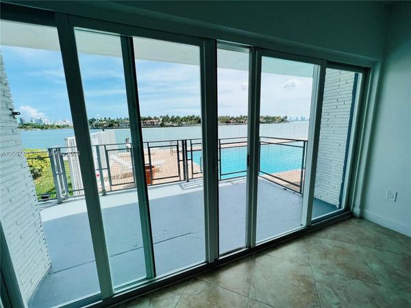946 Bay Dr , Unit 7, Miami Beach, FL 33141
