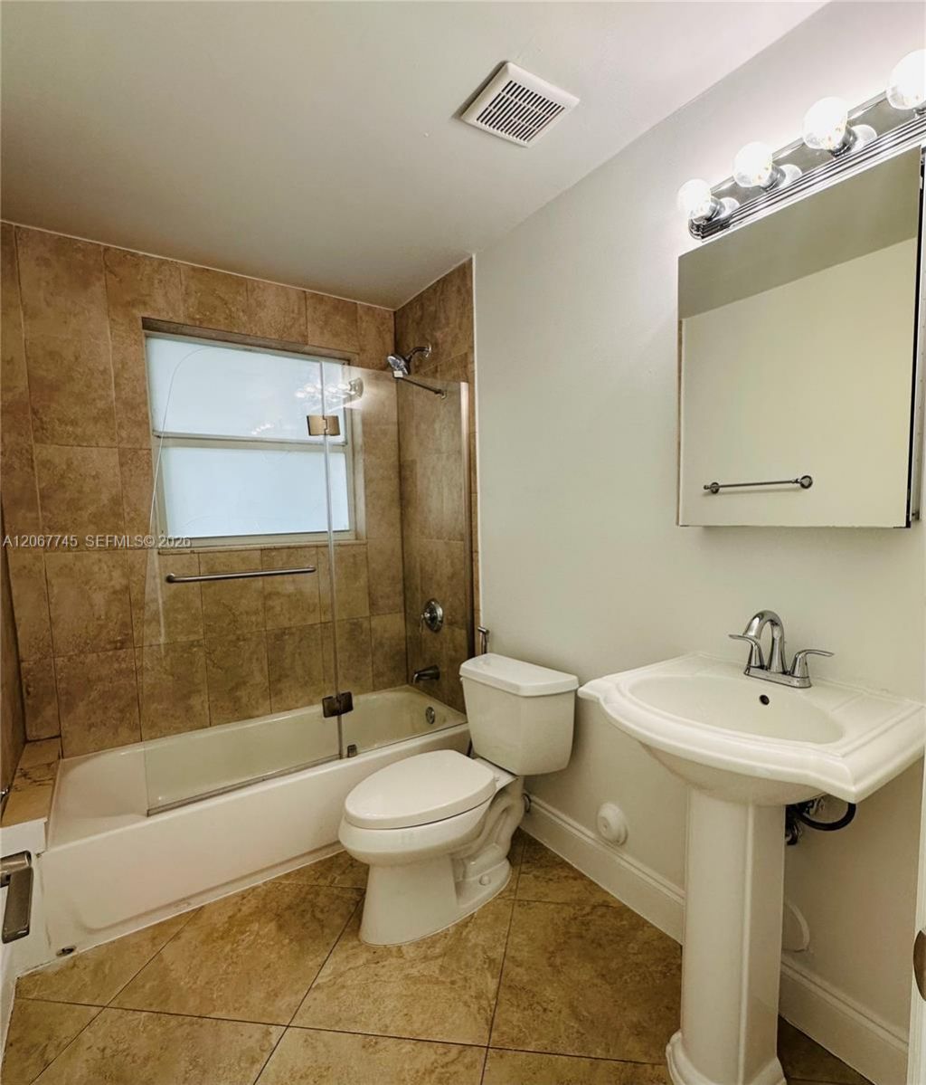 946 Bay Dr , Unit 7, Miami Beach, FL 33141 Photo