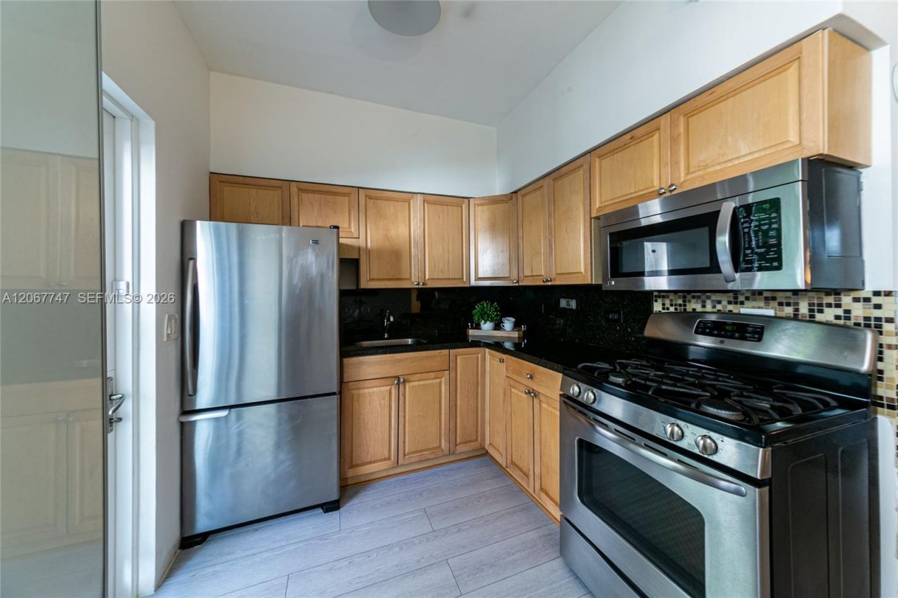 1431 Lincoln Ter, Unit 1, Miami Beach, FL 33139 Photo