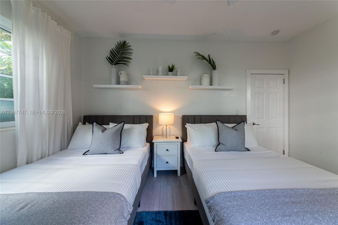 1431 Lincoln Ter, Unit 1, Miami Beach, FL 33139 Photo