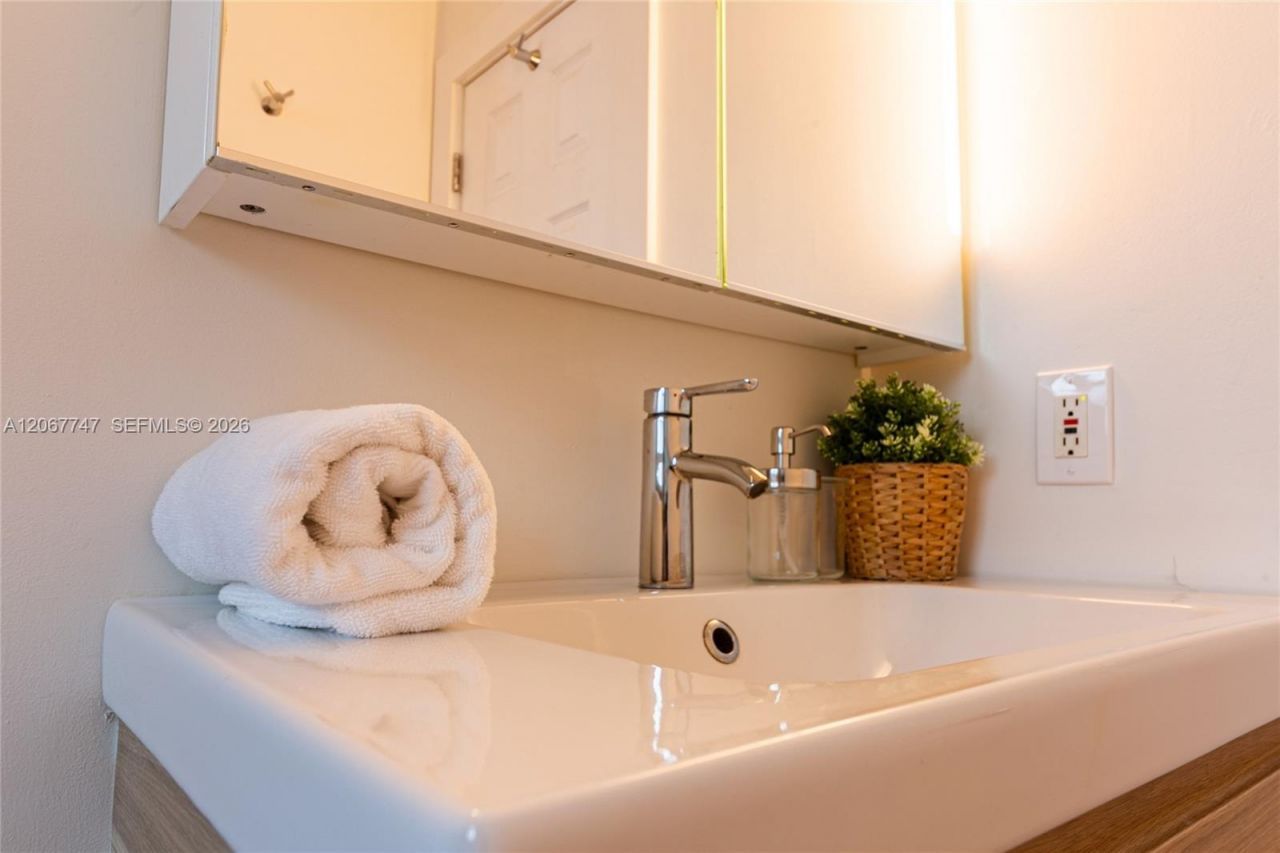 1431 Lincoln Ter, Unit 1, Miami Beach, FL 33139 Photo