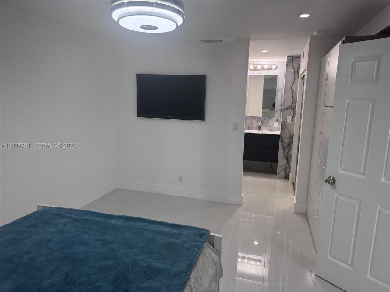 410 SE 2nd St , Unit 223, Hallandale Beach, FL 33009 Photo