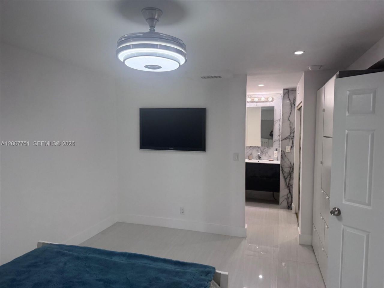 410 SE 2nd St , Unit 223, Hallandale Beach, FL 33009 Photo