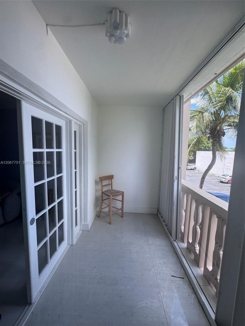 410 SE 2nd St , Unit 223, Hallandale Beach, FL 33009 Photo