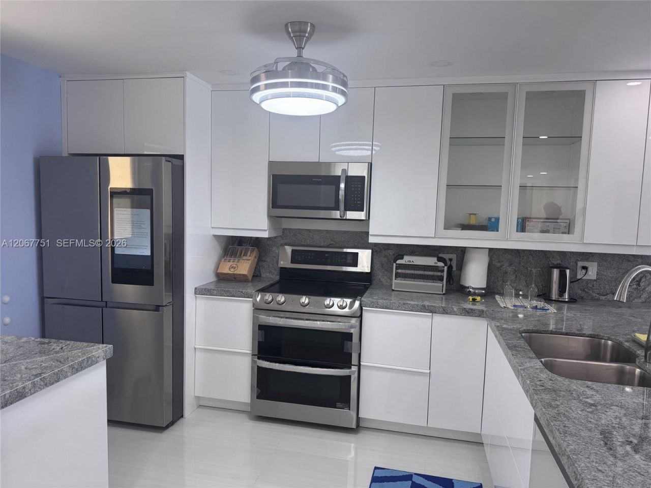 410 SE 2nd St , Unit 223, Hallandale Beach, FL 33009 Photo