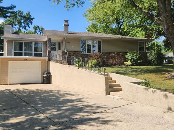 229 Hickory Street , Oswego, IL 60543