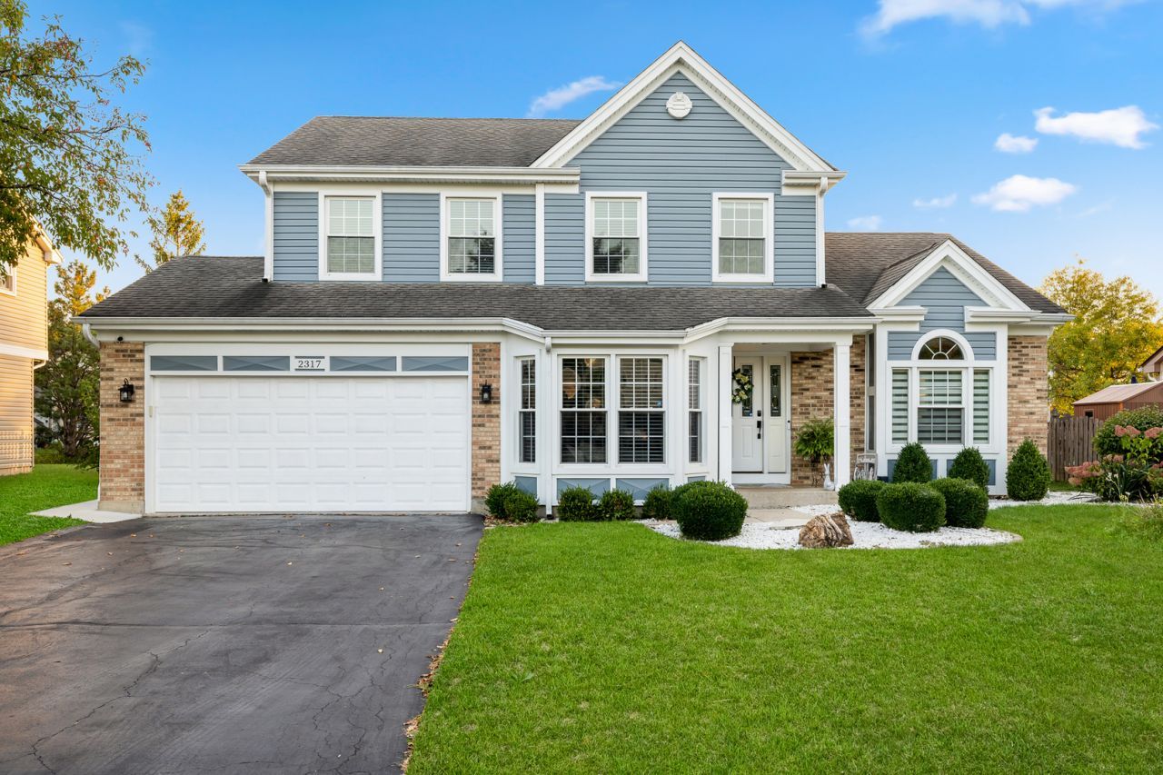 2317 Broadway Lane, Schaumburg, IL 60194 Main Photo