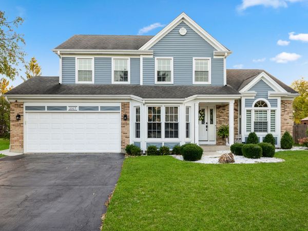 2317 Broadway Lane, Schaumburg, IL 60194