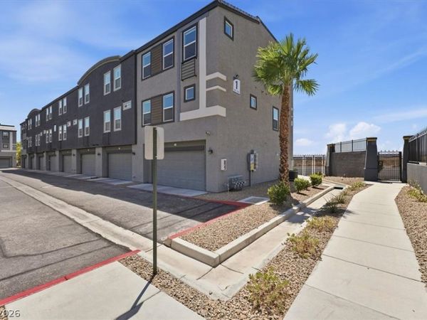 9050 W Tropicana Avenue, Unit 1001, Las Vegas, NV 89147