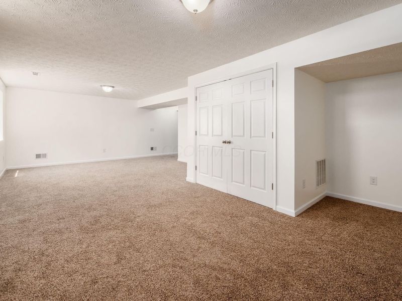 305 Eagles Nest Avenue , Johnstown, OH 43031 Photo 46