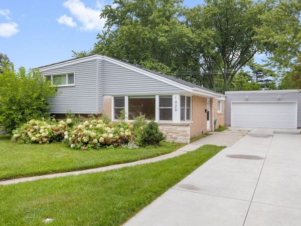 Highland Park, IL 60035