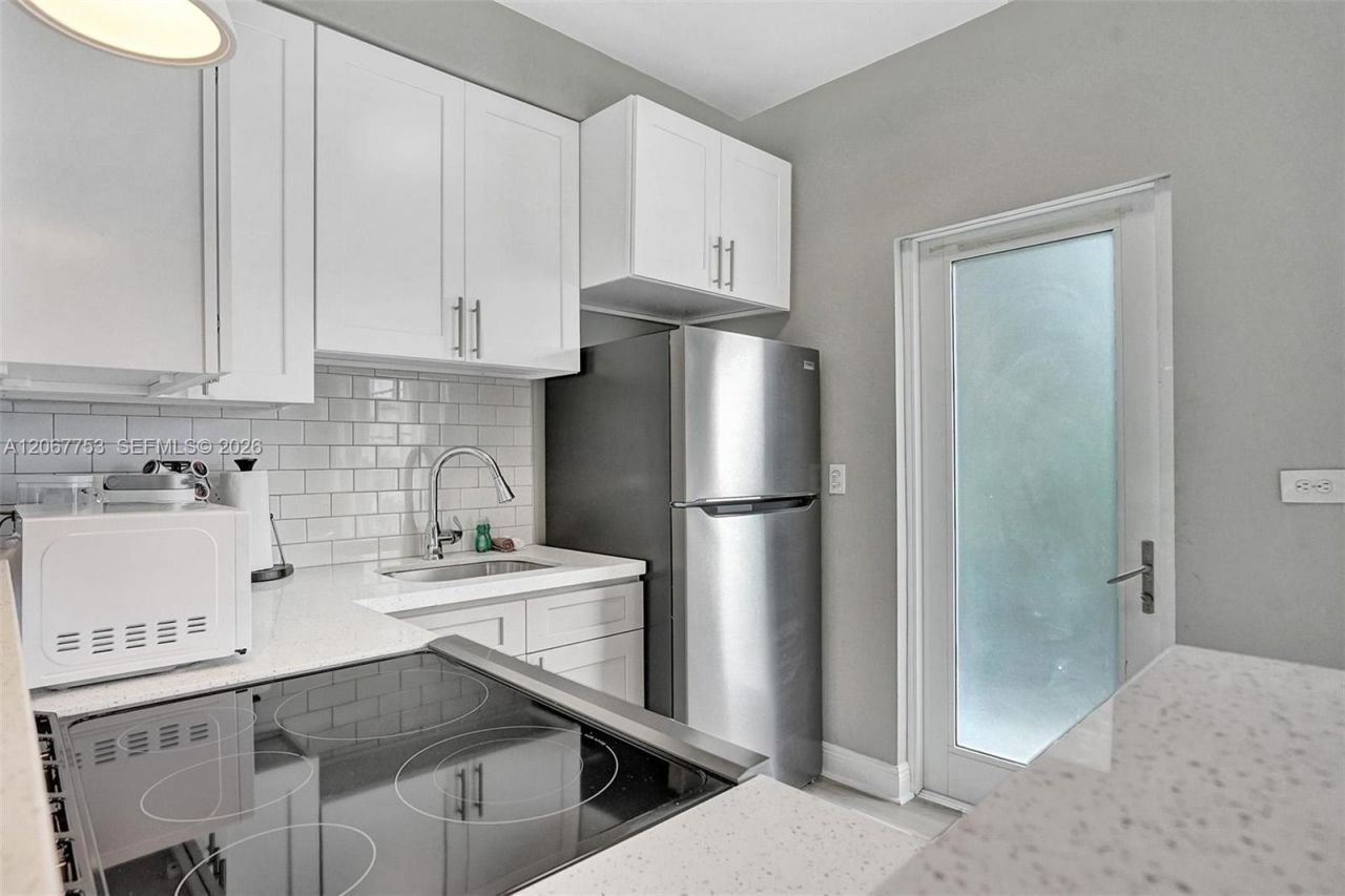 1431 Lincoln Ter, Unit 3, Miami Beach, FL 33139 Photo