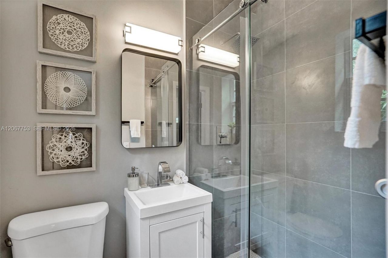 1431 Lincoln Ter, Unit 3, Miami Beach, FL 33139 Photo