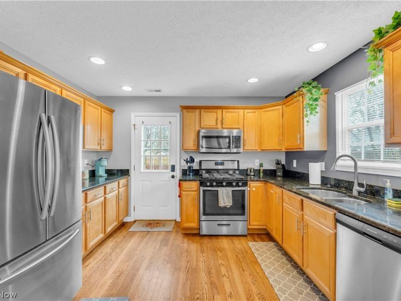 1981 Columbia Road , Westlake, OH 44145 Photo 12