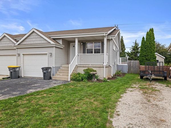 1246 Lombardi WAY, Waukesha, WI 53186