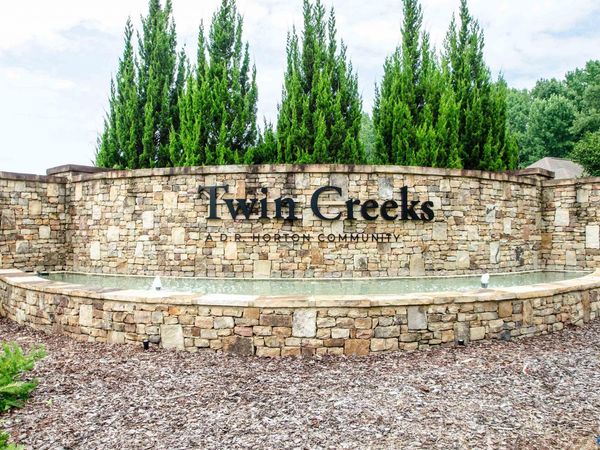 7003 Straightway Court NW, Huntsville, AL 35806