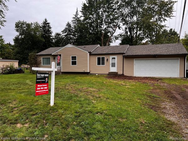 2244 Hammerslea Road, Orion Township, Mi 48359