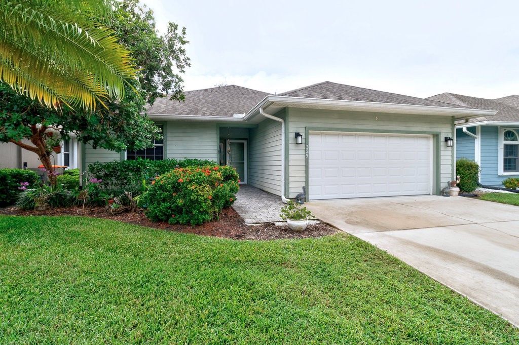 325 Hawthorne Lane, Vero Beach, FL 32962 Photo
