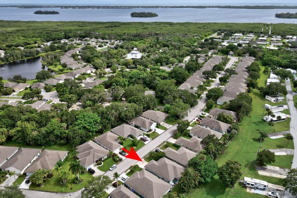 325 Hawthorne Lane, Vero Beach, FL 32962 Photo