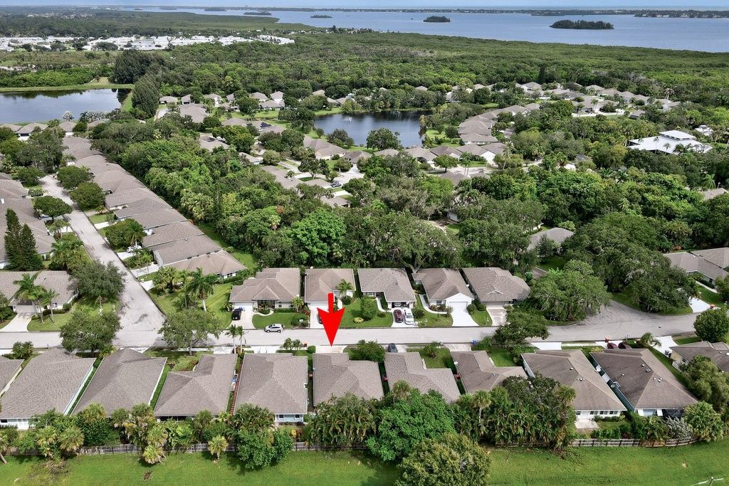 325 Hawthorne Lane, Vero Beach, FL 32962 Photo