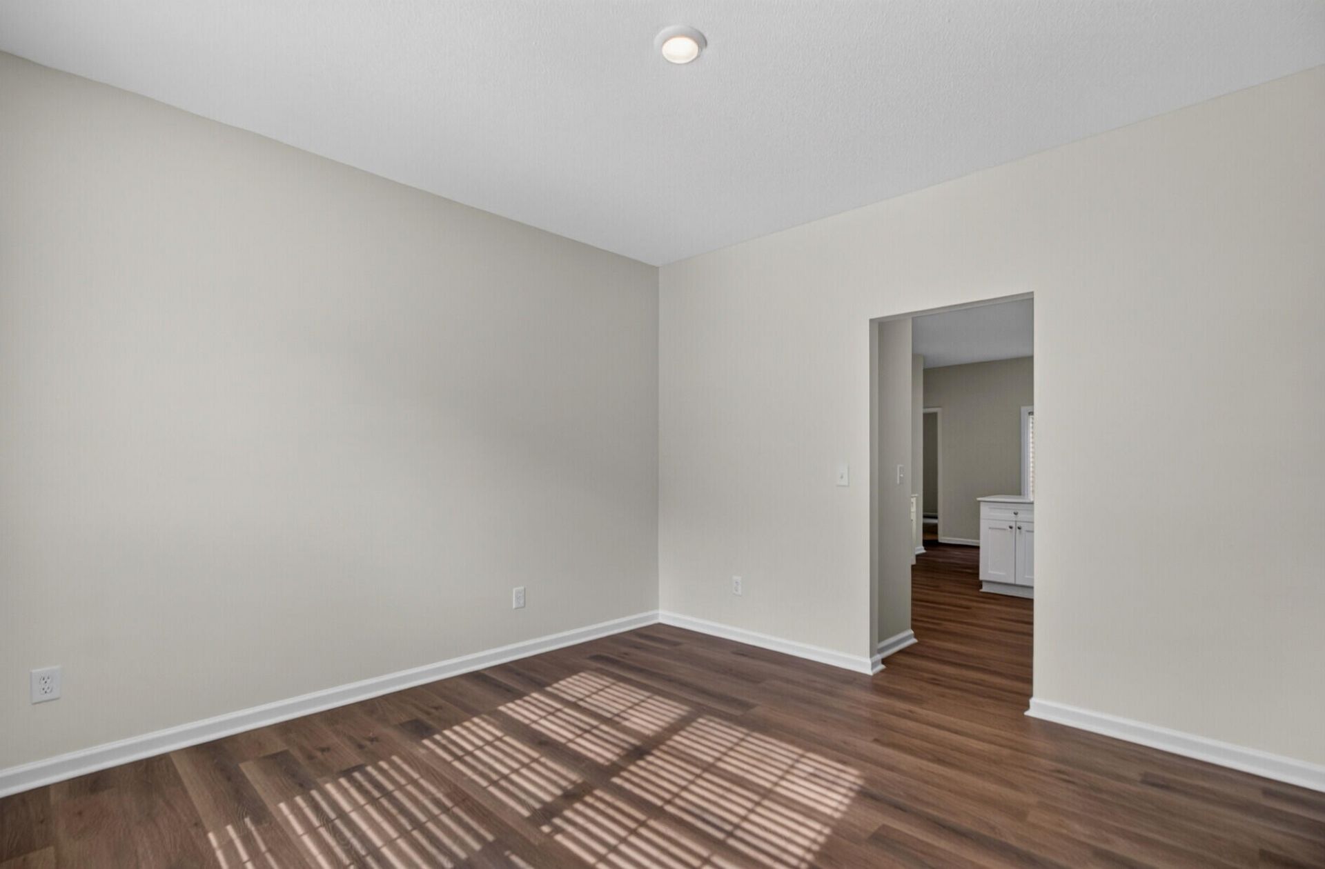 180 Hainsworth Drive Photo 15
