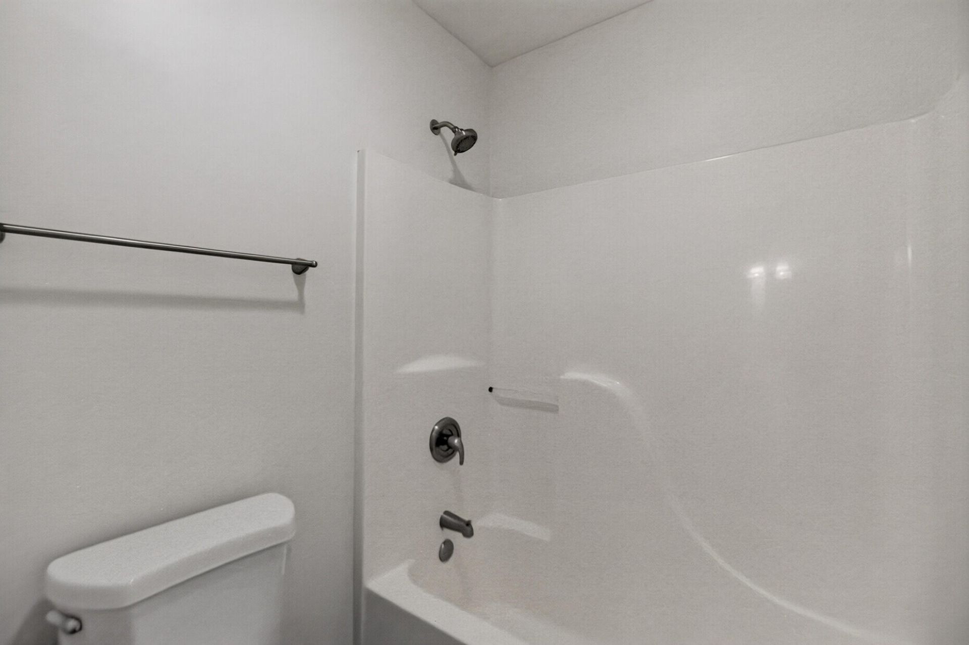 180 Hainsworth Drive Photo 30