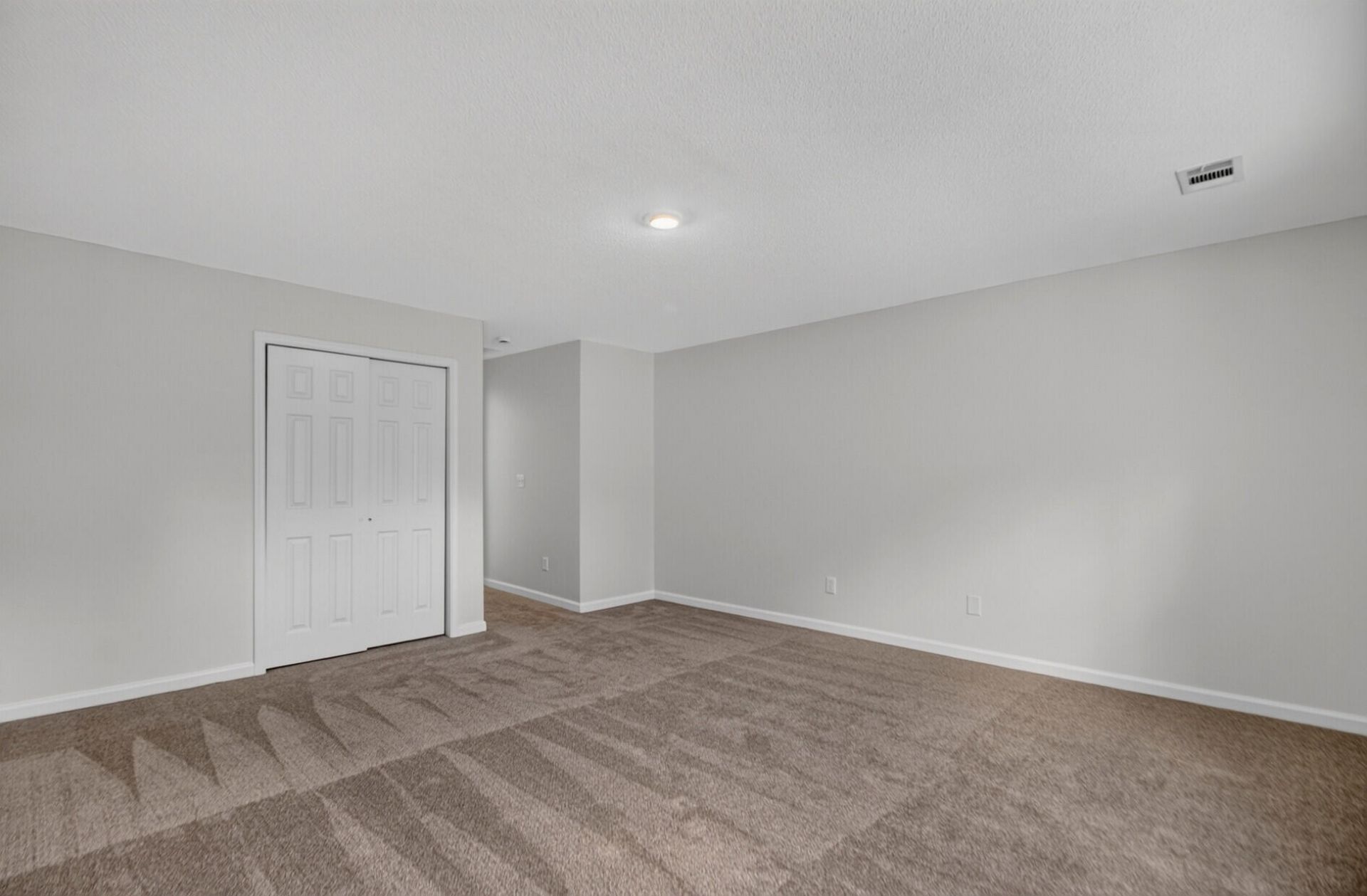 180 Hainsworth Drive Photo 35