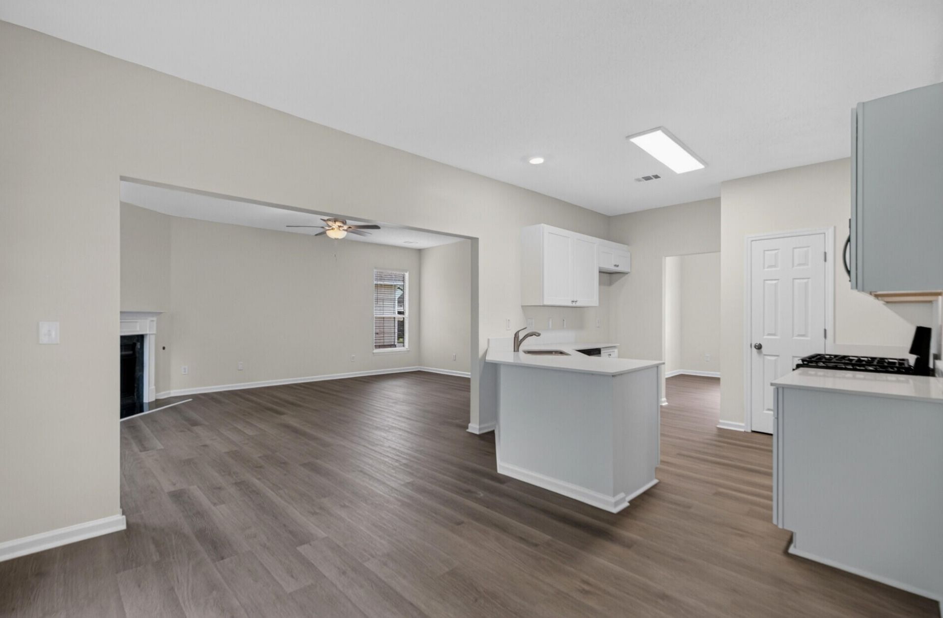 180 Hainsworth Drive Photo 8