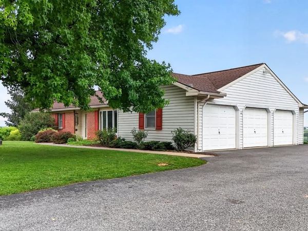 241 FETTERVILLE ROAD , EAST EARL, PA 17519