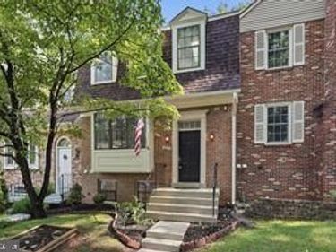 3977 BURNING BUSH COURT , FAIRFAX, VA 22033