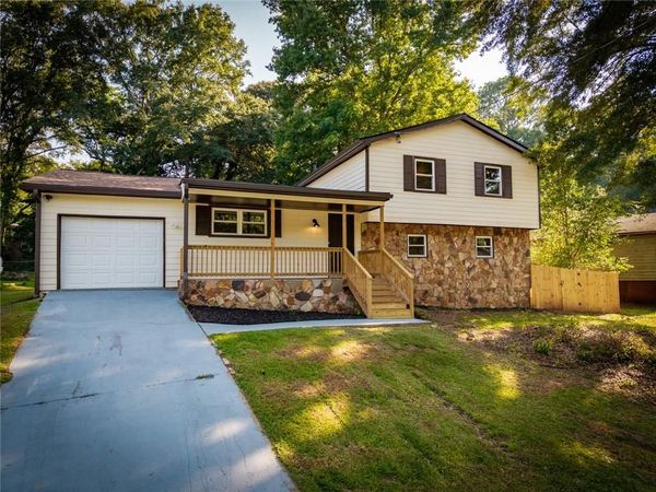 3053 Brook Lane , Rex, GA 30273