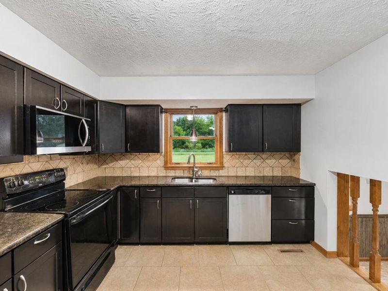 6607 Poorman Road, Vermilion, OH 44089 Photo 7