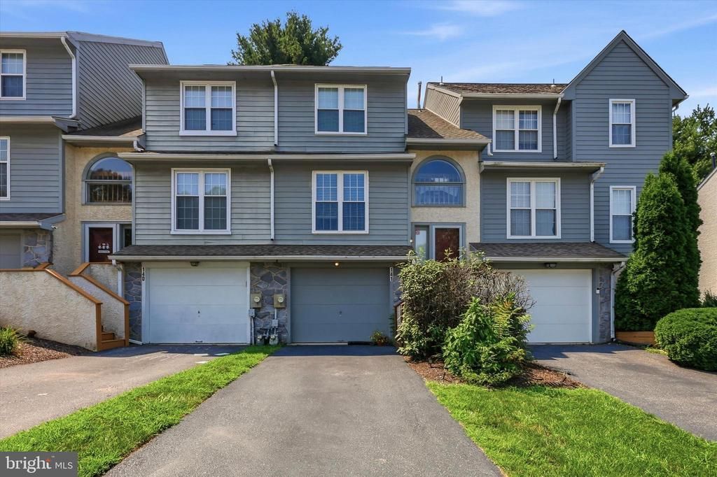 141 KNOLLWOOD COURT, ASTON, PA 19014