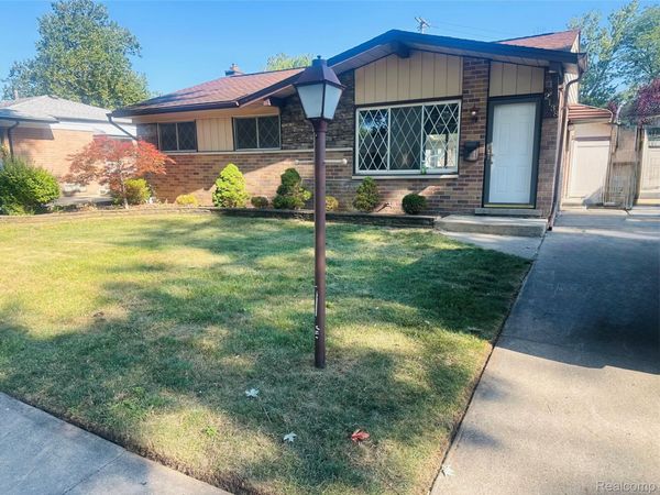 2138 Pagel Avenue, Lincoln Park, Mi 48146