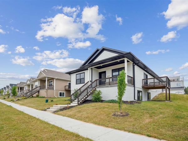 4022 Unbridled Ave, Iowa City, IA 52240