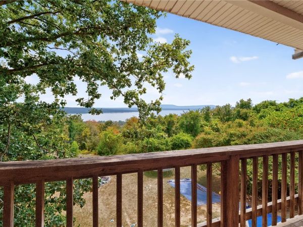65 Lake Ridge Place , Russellville, AR 72802