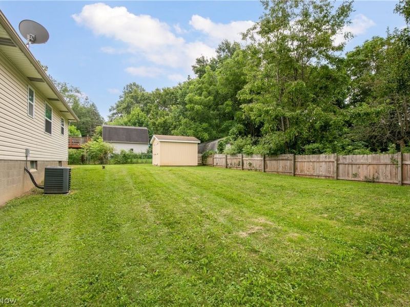 472 Columbine Avenue , Akron, OH 44312 Photo 26