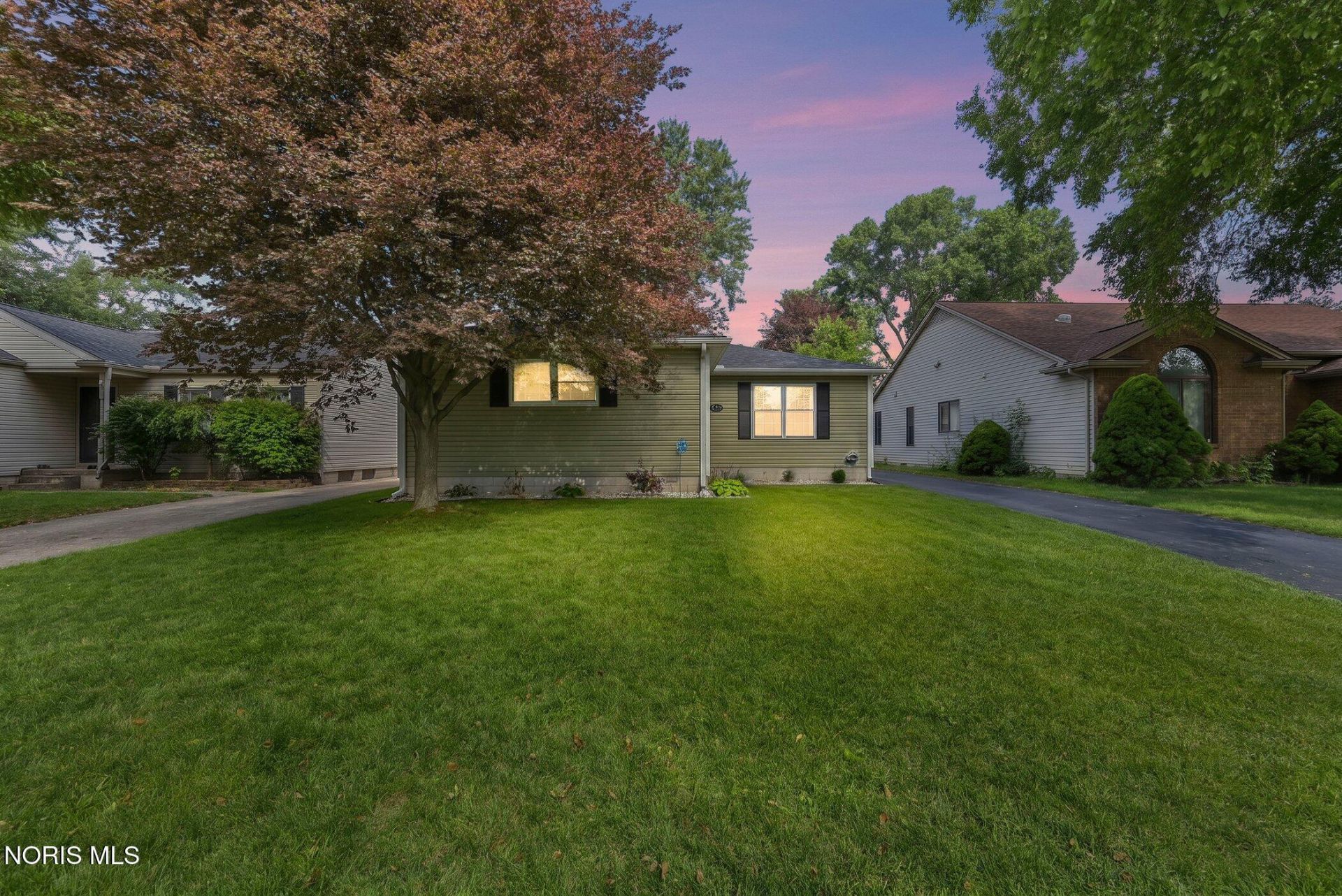 5102 Planet Avenue, Toledo, OH 43623 Main Photo