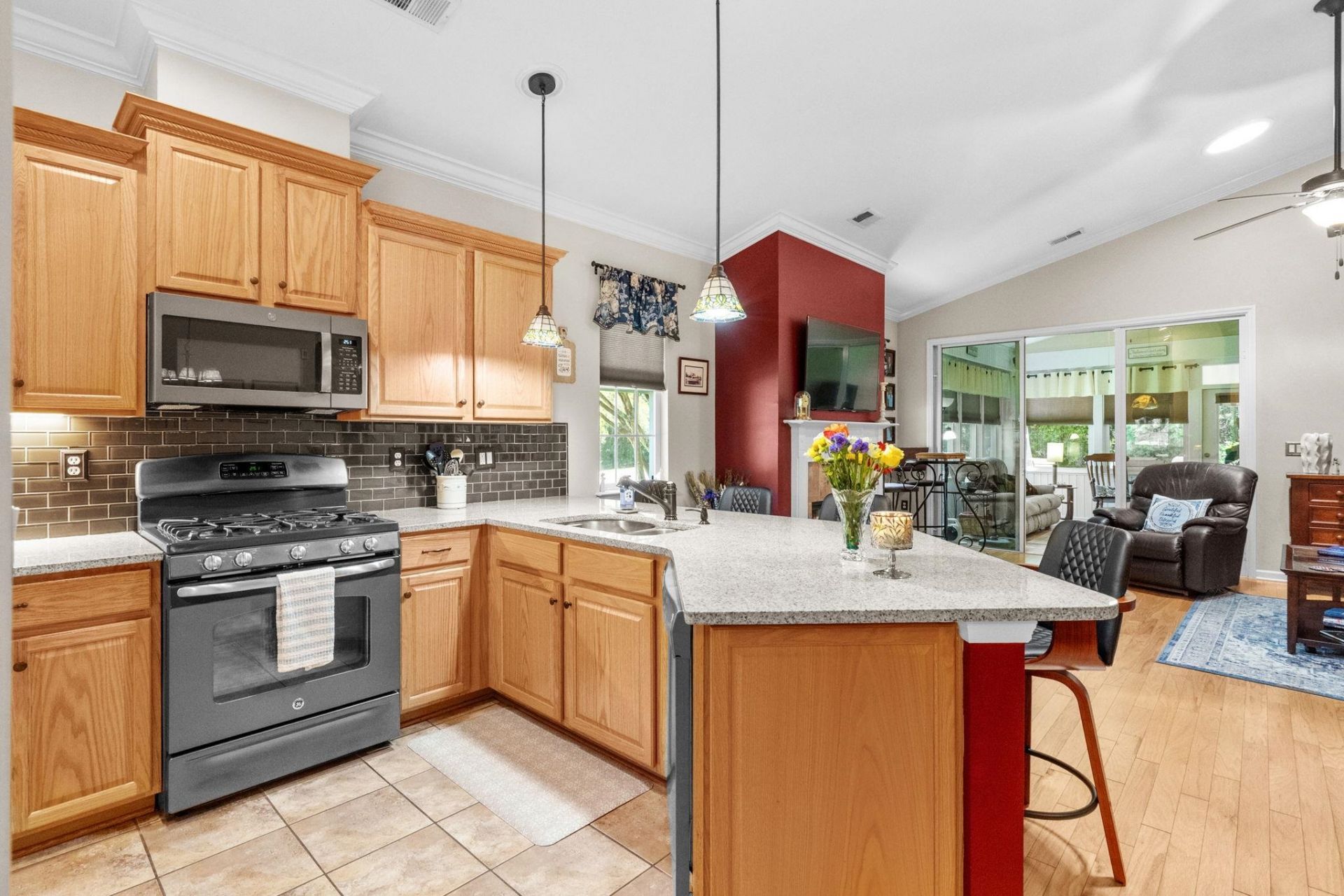 701 Bay Hill Ct. Photo 10