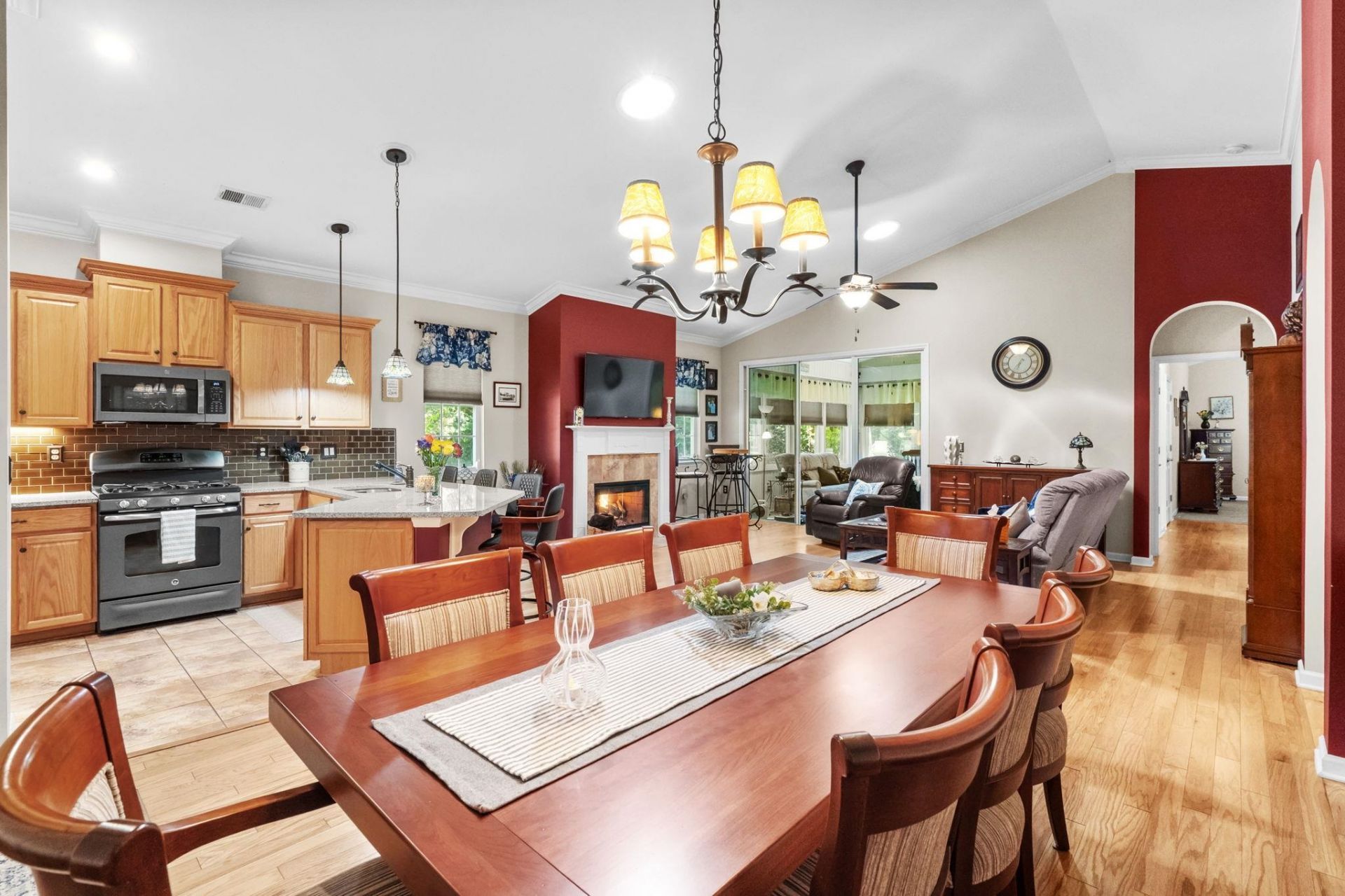 701 Bay Hill Ct. Photo 19
