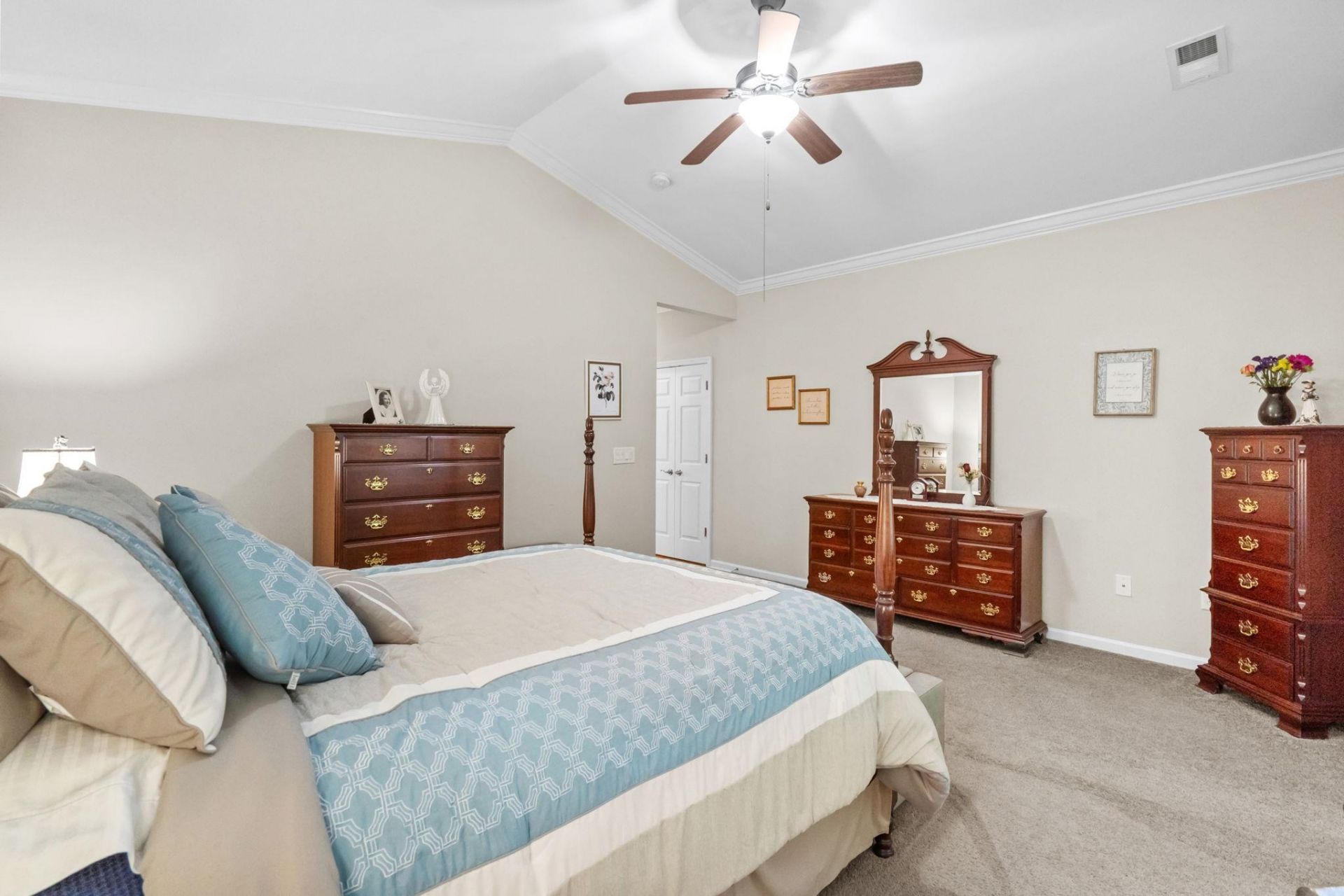 701 Bay Hill Ct. Photo 25