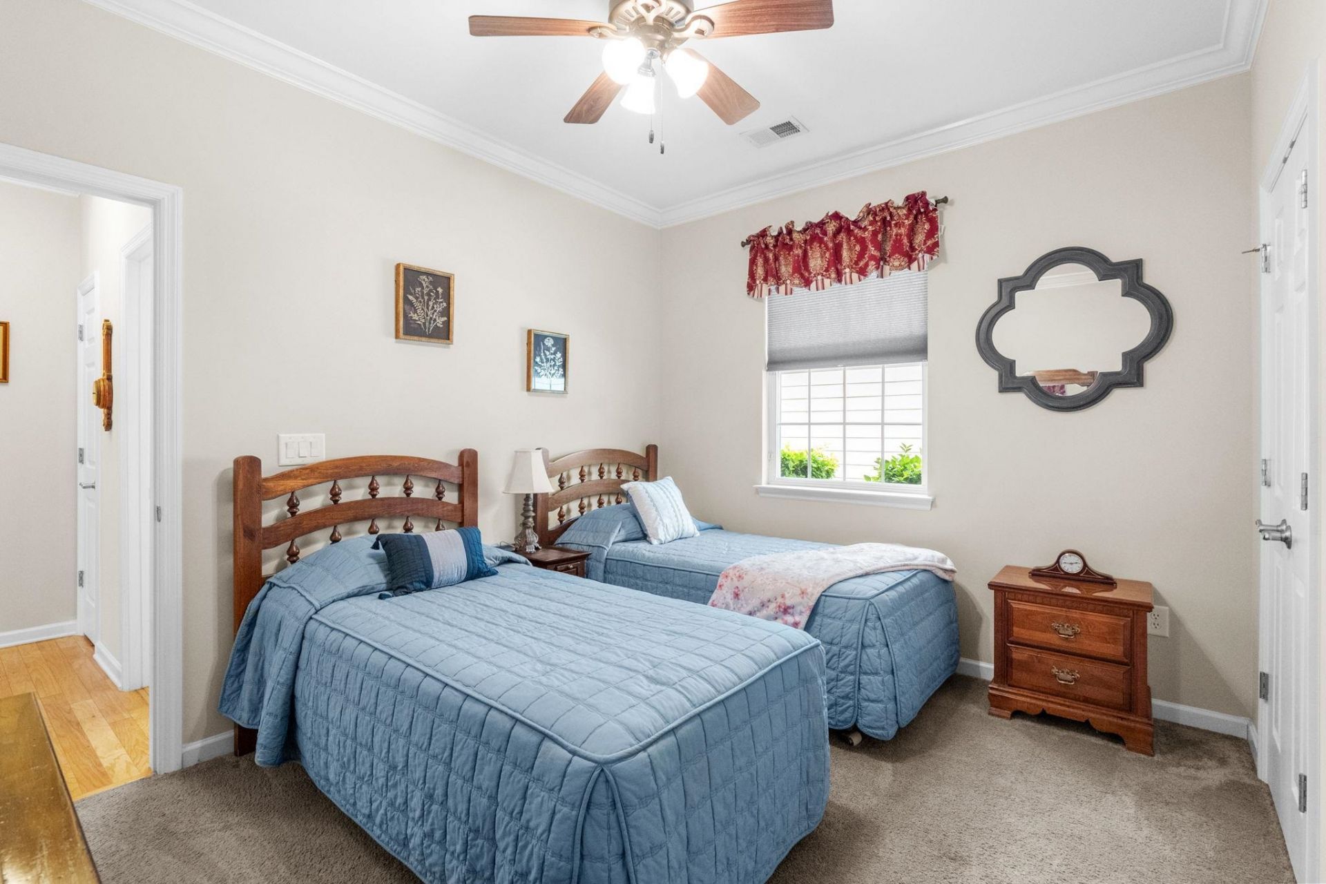 701 Bay Hill Ct. Photo 33