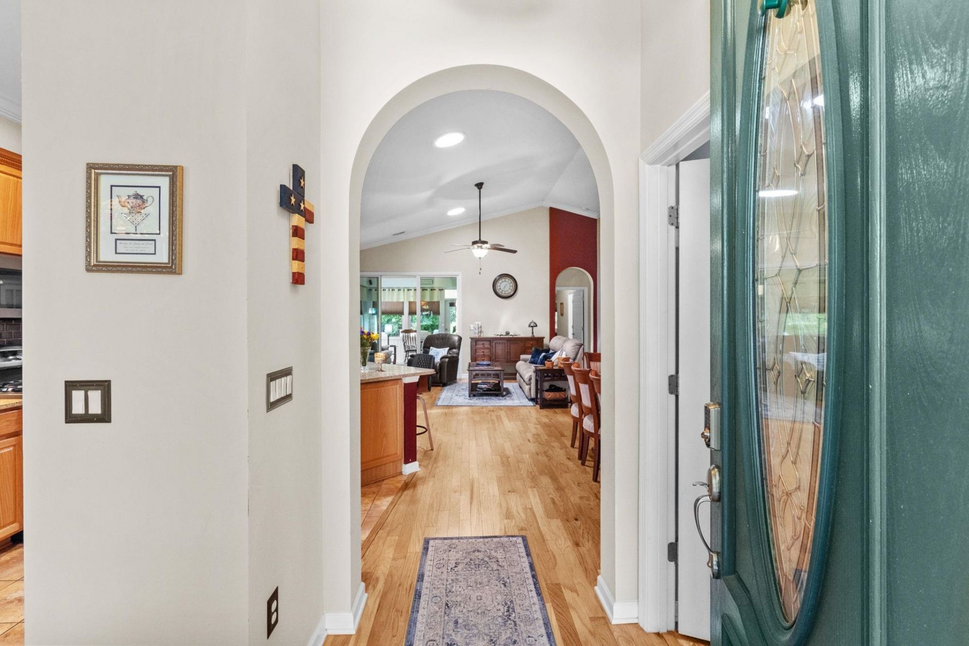 701 Bay Hill Ct. Photo 6